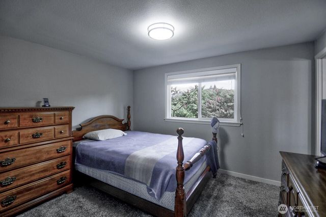 10819 57th Street E, Puyallup, WA 98372