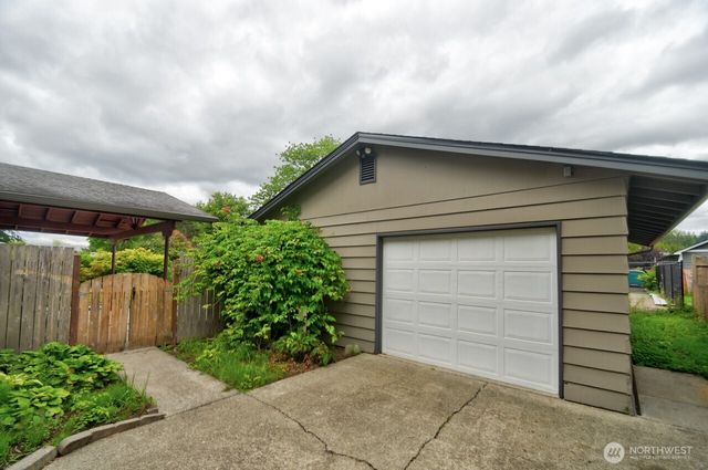 10819 57th Street E, Puyallup, WA 98372