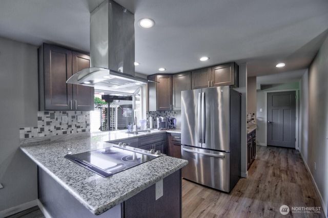 10819 57th Street E, Puyallup, WA 98372