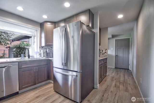 10819 57th Street E, Puyallup, WA 98372