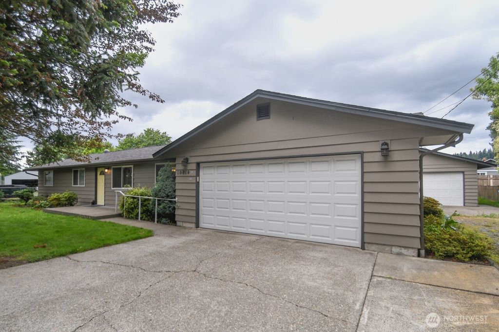 10819 57th Street E, Puyallup, WA 98372