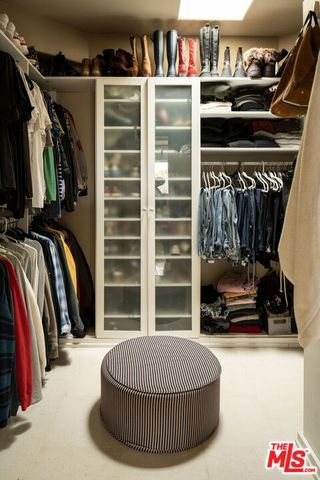 6435 Zumirez Drive 8, Malibu, CA 90265