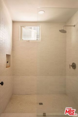 6435 Zumirez Drive 8, Malibu, CA 90265