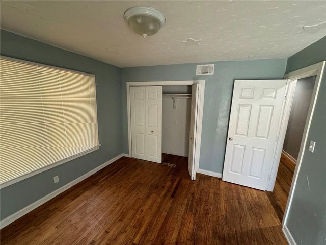 5000 Jerri Lane, Haltom City, TX 76117