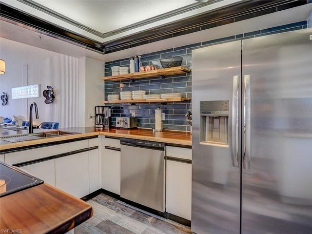 4431 Bay Beach LN 522, Fort Myers Beach, FL 33931