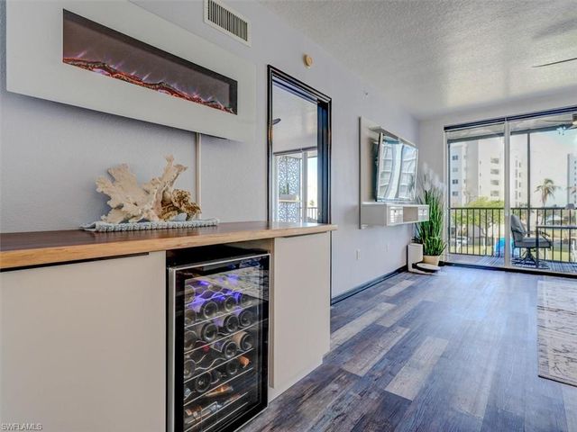 4431 Bay Beach LN 522, Fort Myers Beach, FL 33931