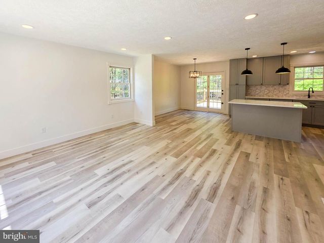 240 OAK DR, Orrtanna, PA 17353