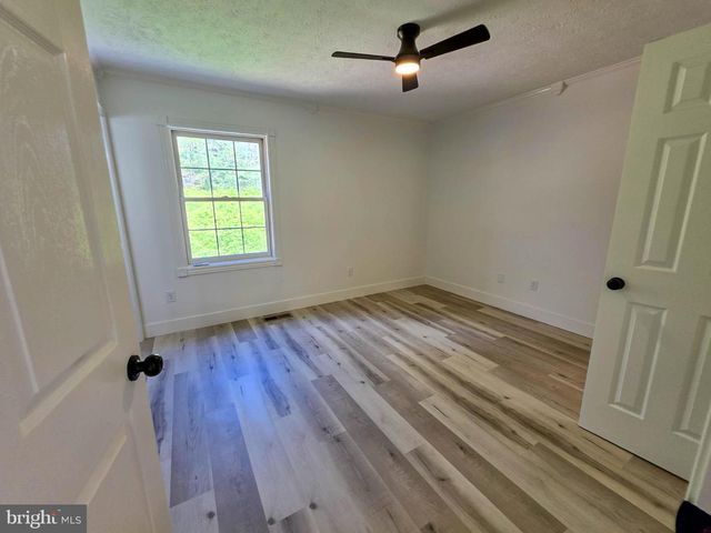 240 OAK DR, Orrtanna, PA 17353