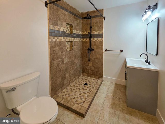 240 OAK DR, Orrtanna, PA 17353