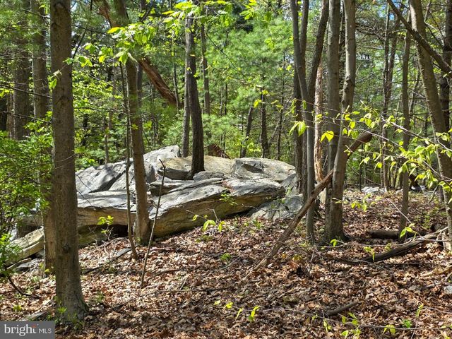 240 OAK DR, Orrtanna, PA 17353