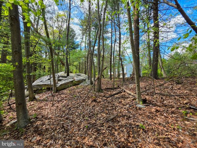 240 OAK DR, Orrtanna, PA 17353