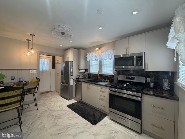 117 ABERNETHY DR, Trenton, NJ 08618