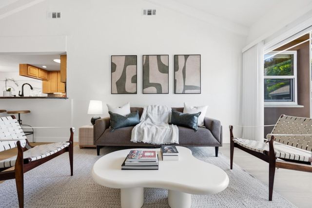 213 Estrella Way, San Mateo, CA 94403