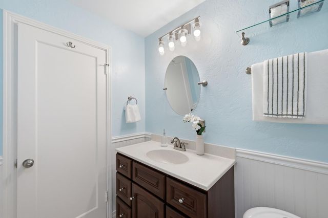 213 Estrella Way, San Mateo, CA 94403
