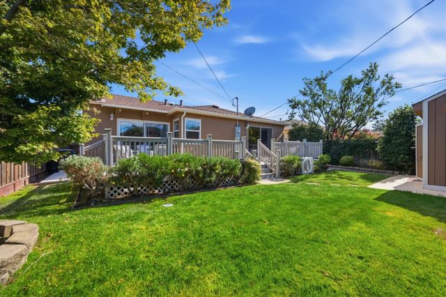 213 Estrella Way, San Mateo, CA 94403