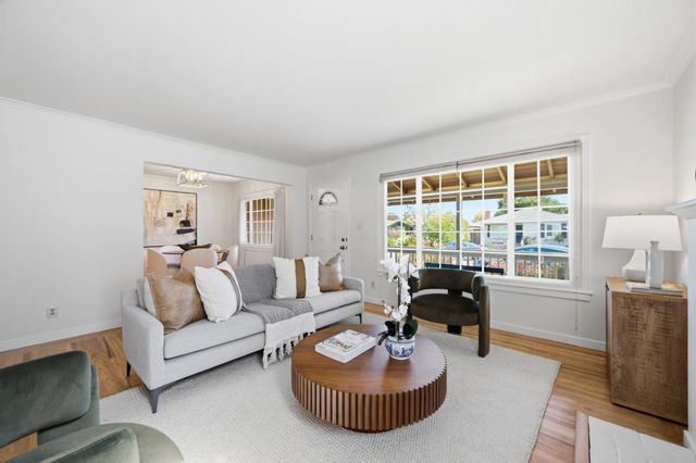 213 Estrella Way, San Mateo, CA 94403