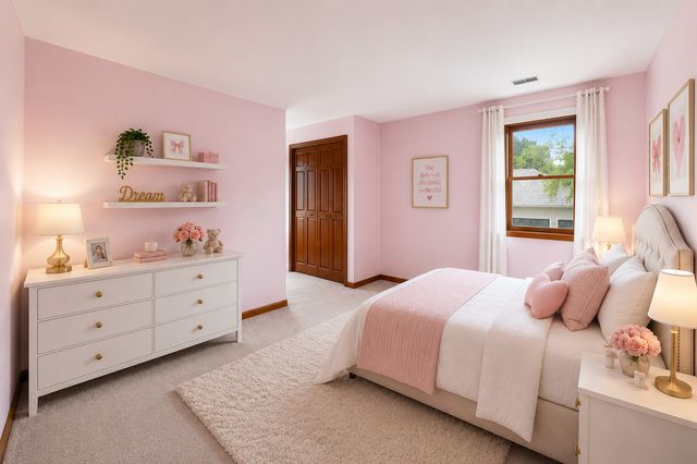 2120 Kenton Lane, Libertyville, IL 60048