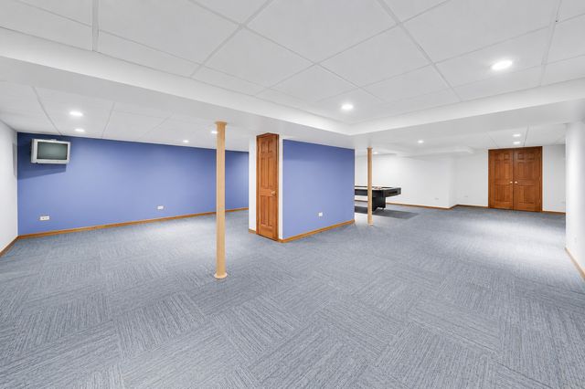 2120 Kenton Lane, Libertyville, IL 60048
