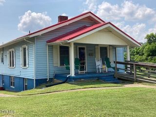 1502 East Myrtle Avenue, Johnson City, TN 37601