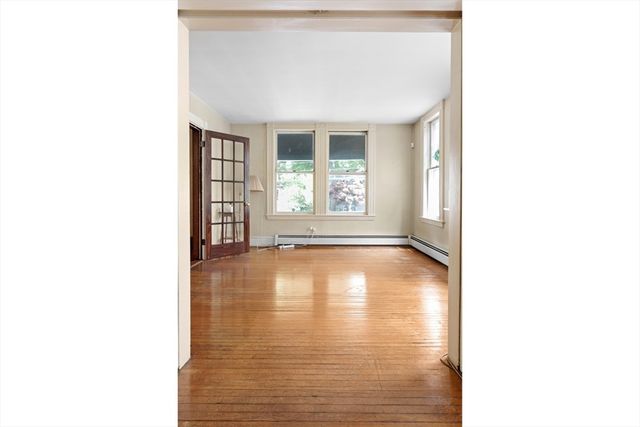 20 Riverview Ave, Waltham, MA 02453