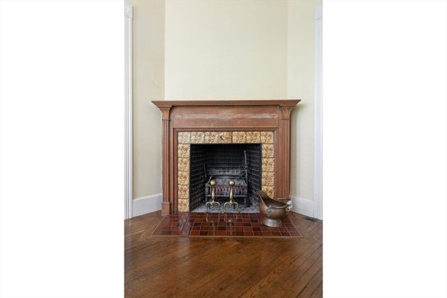 20 Riverview Ave, Waltham, MA 02453