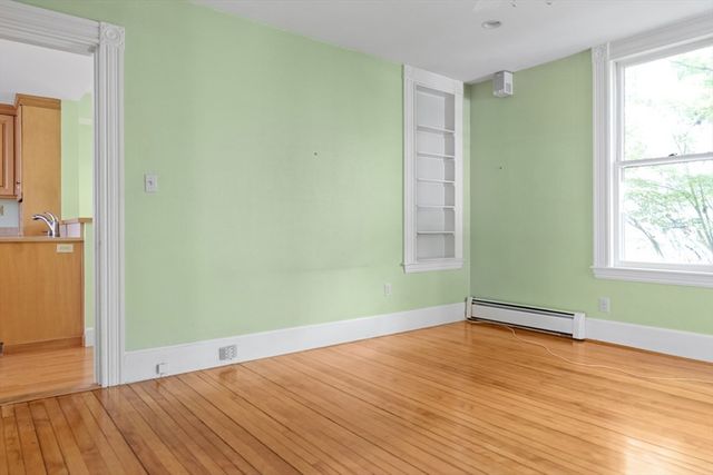 20 Riverview Ave, Waltham, MA 02453