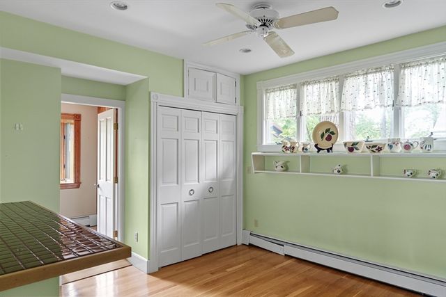 20 Riverview Ave, Waltham, MA 02453