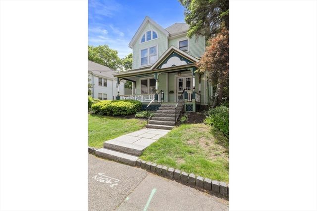 20 Riverview Ave, Waltham, MA 02453