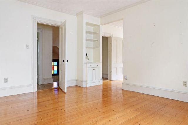 20 Riverview Ave, Waltham, MA 02453
