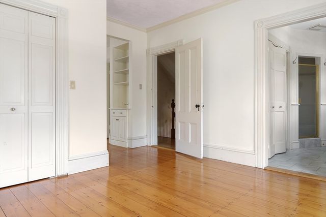 20 Riverview Ave, Waltham, MA 02453