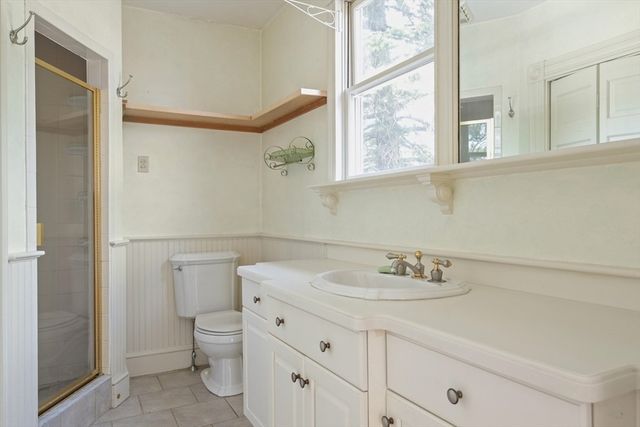 20 Riverview Ave, Waltham, MA 02453