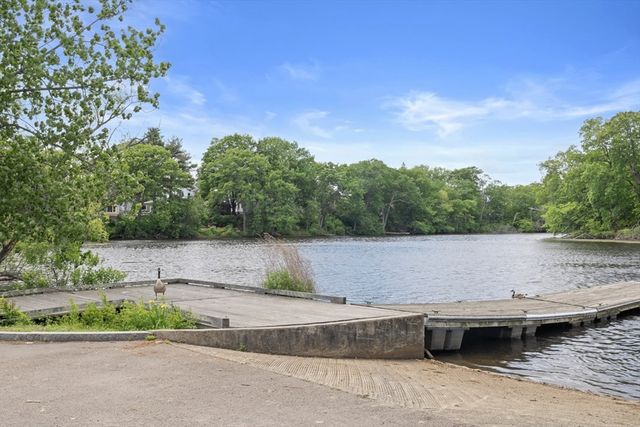 20 Riverview Ave, Waltham, MA 02453