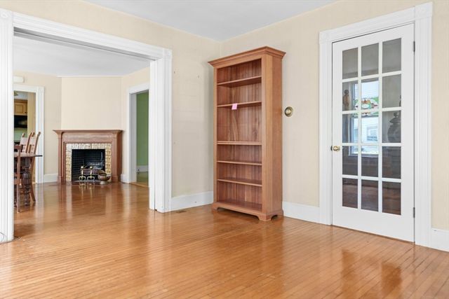 20 Riverview Ave, Waltham, MA 02453