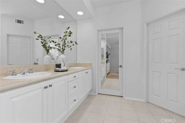 21285 Mazatlan, Mission Viejo, CA 92692