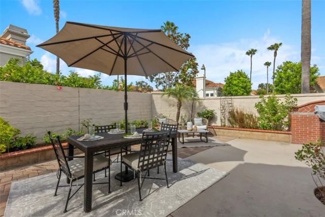 21285 Mazatlan, Mission Viejo, CA 92692