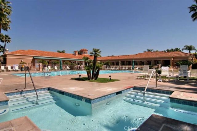 21285 Mazatlan, Mission Viejo, CA 92692