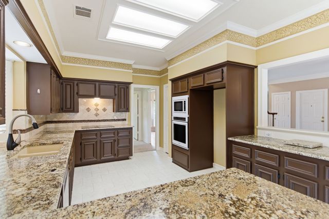 1105 Lakestream Drive, Plano, TX 75075