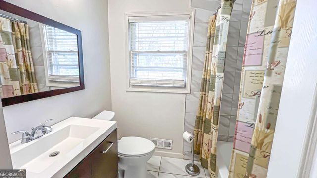 2162 Holly Hill Drive, Decatur, GA 30032