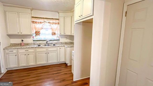 2162 Holly Hill Drive, Decatur, GA 30032