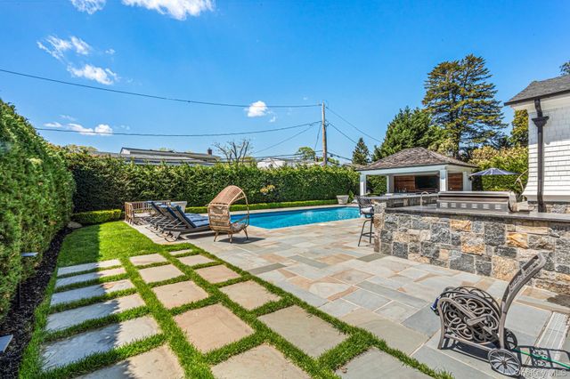 25 Boyd Drive, Westbury, NY 11590