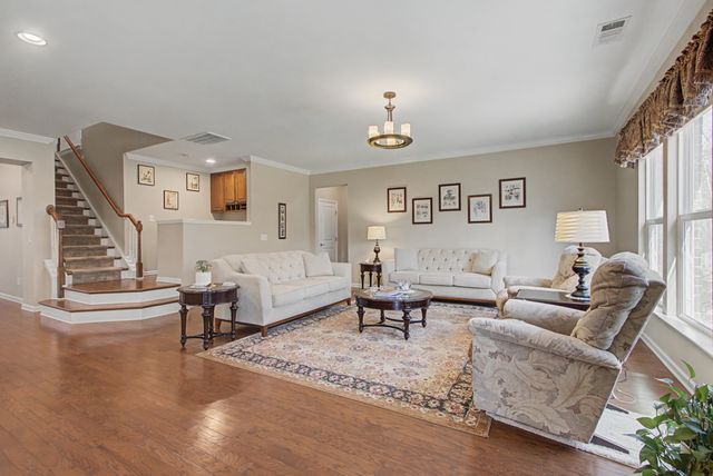 2827 Kaye Dr, Thompsons Station, TN 37179