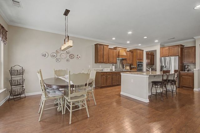 2827 Kaye Dr, Thompsons Station, TN 37179