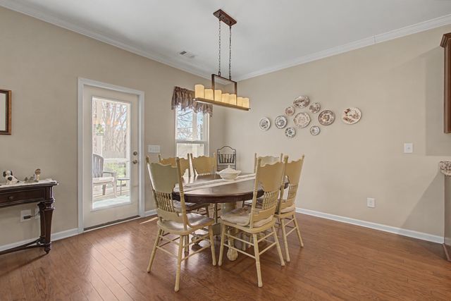 2827 Kaye Dr, Thompsons Station, TN 37179