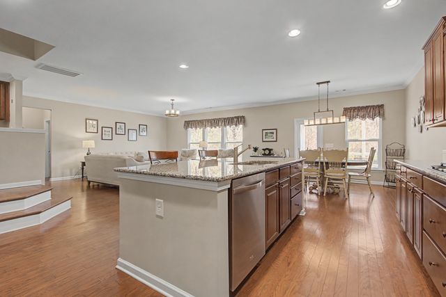 2827 Kaye Dr, Thompsons Station, TN 37179