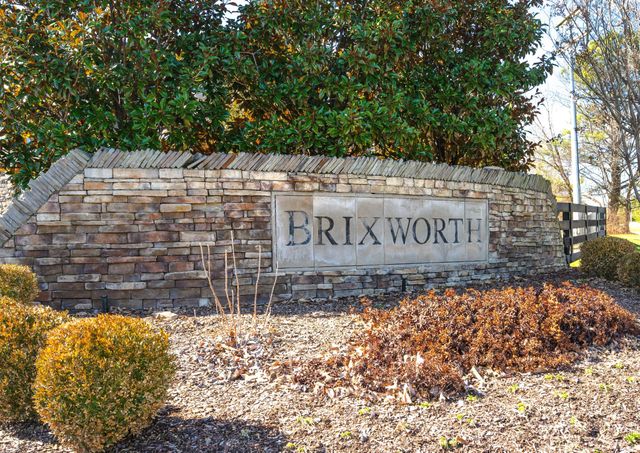 2827 Kaye Dr, Thompsons Station, TN 37179