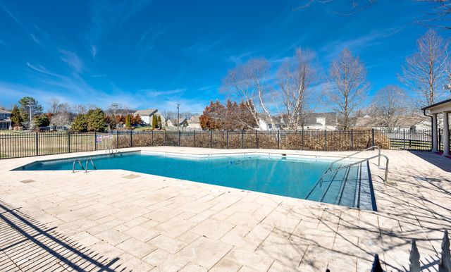 2827 Kaye Dr, Thompsons Station, TN 37179