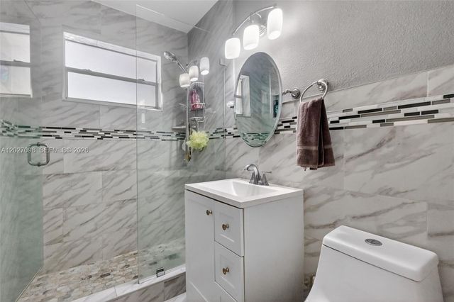 1440 N 68th Ave, Hollywood, FL 33024