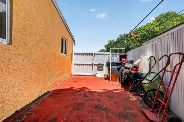1440 N 68th Ave, Hollywood, FL 33024