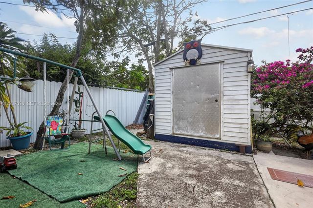 1440 N 68th Ave, Hollywood, FL 33024