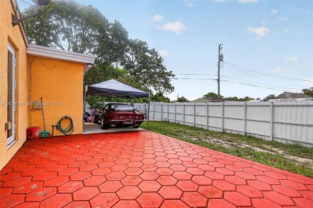 1440 N 68th Ave, Hollywood, FL 33024